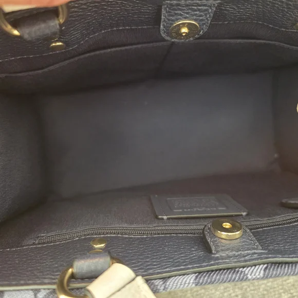 Coach Navy and Cream Women's Bag - Picture 4 of 7